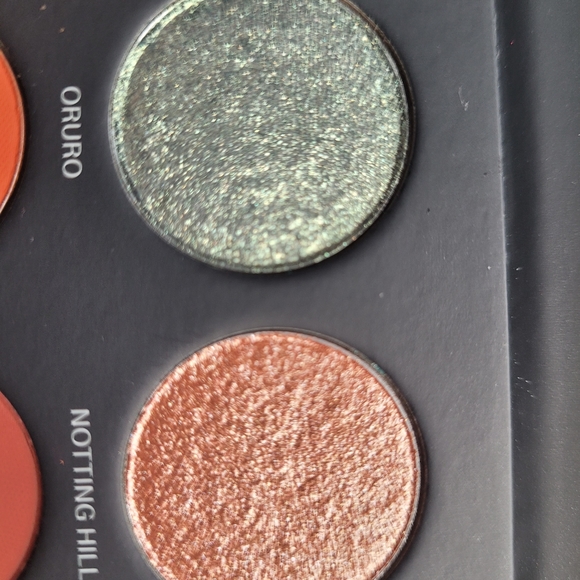 UOMA Black Magic Carnival eyeshadow Palette - Picture 8 of 16